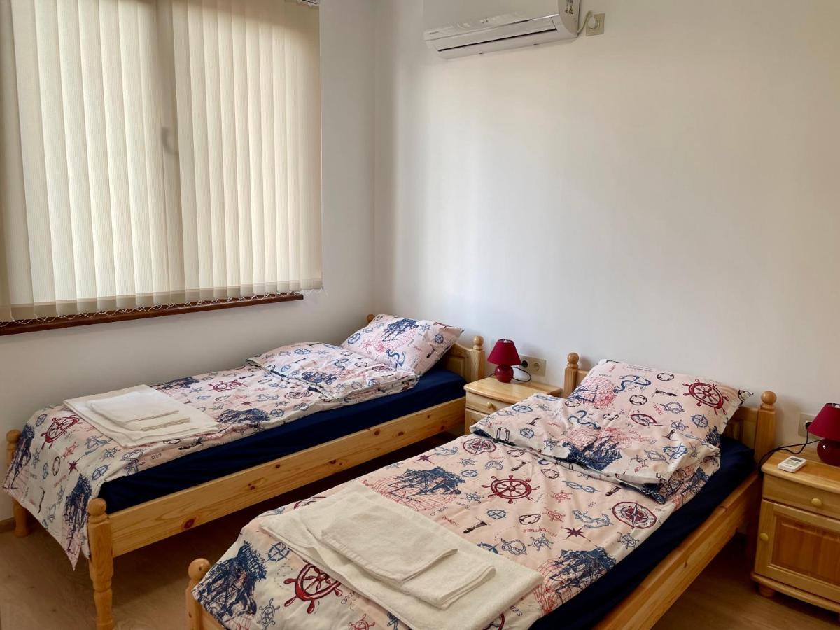 Къщи За Гости “Планински Рай” Mountain Paradise Resilovo Ngoại thất bức ảnh