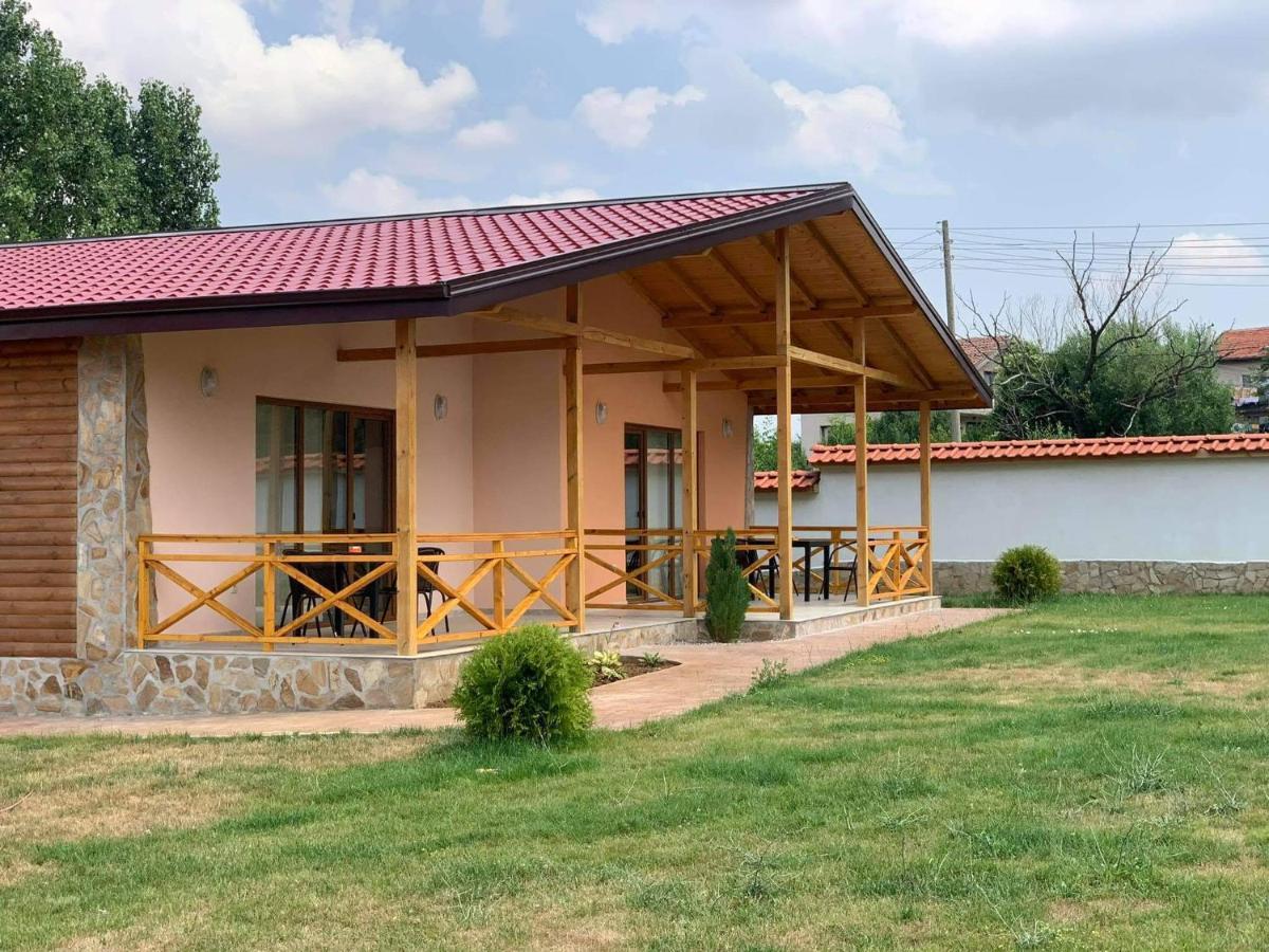 Къщи За Гости “Планински Рай” Mountain Paradise Resilovo Ngoại thất bức ảnh